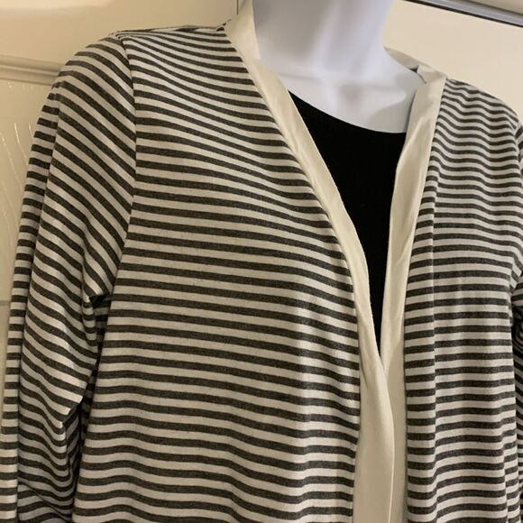 TICKLED TEAL, smock, large, great condition, gray stripes, front pockets - Picture 2 of 11